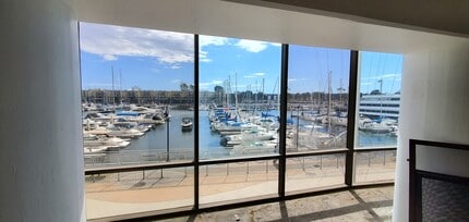 4333 Admiralty Way, Marina Del Rey, CA à louer Photo intérieure– Image 2 sur 3