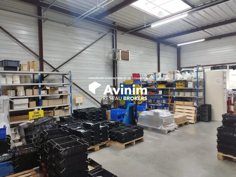 Industriel/Logistique dans Marnaz à vendre - Photo intérieure – Image 2 sur 3