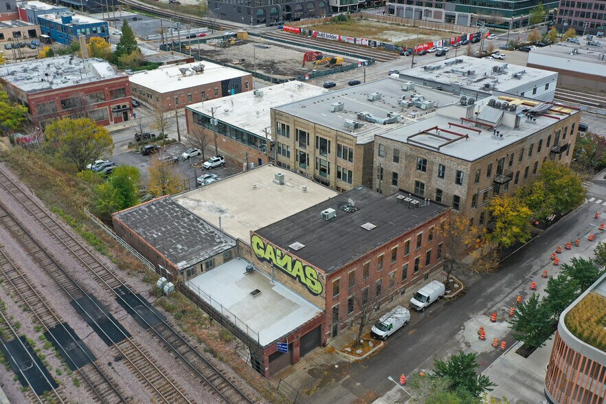 414 N Carpenter St, Chicago, IL à louer - Photo de l’immeuble – Image 1 sur 10