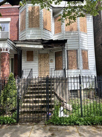 8035 S Houston Ave, Chicago, IL à vendre - Photo principale – Image 1 sur 1