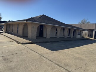 Plus de détails pour 212 E Houston St, Cleveland, TX - Bureau à louer