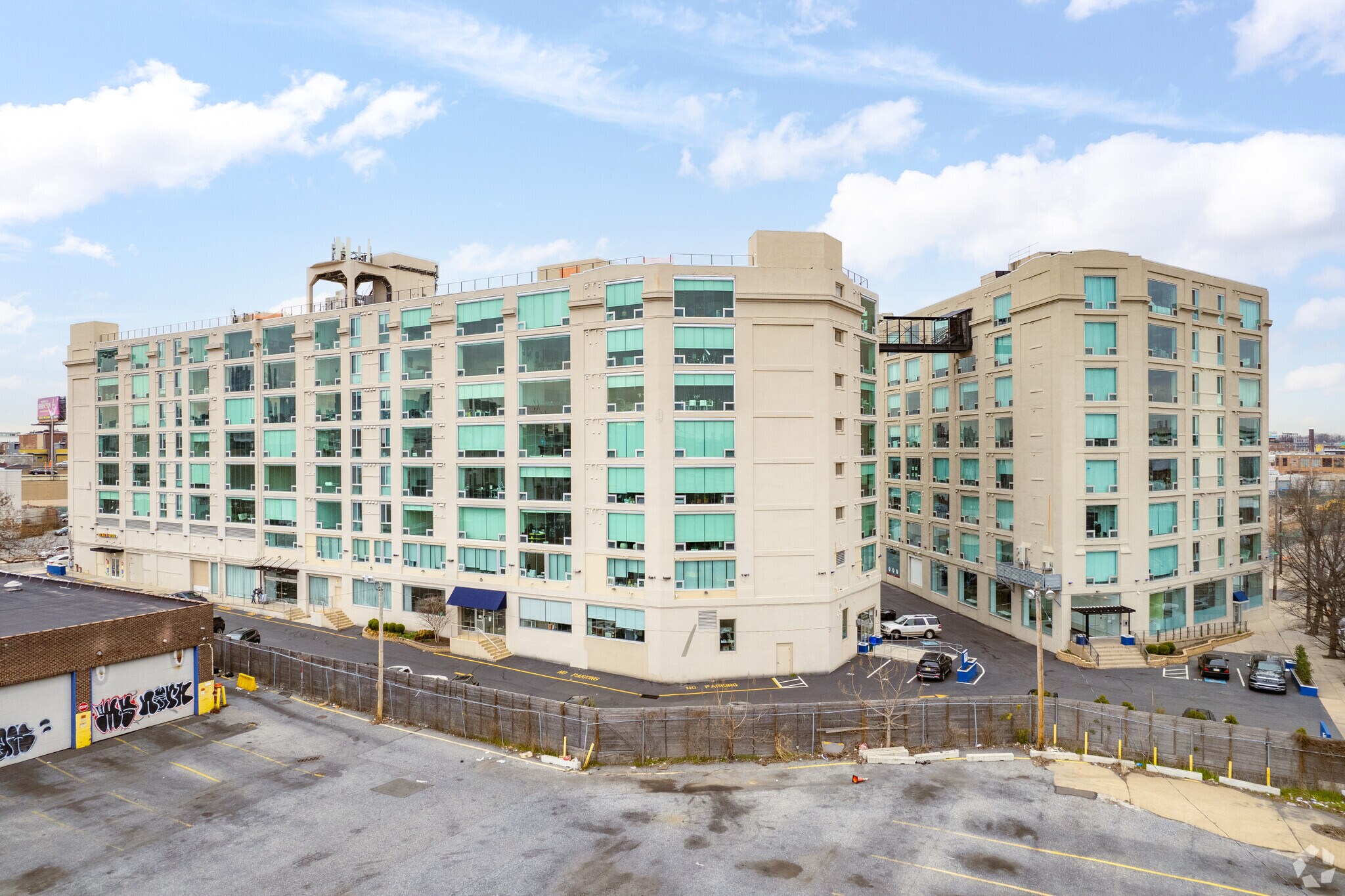 1 Brown St, Philadelphia, PA à louer Photo principale– Image 1 sur 52