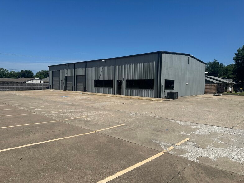 821 E 141st St, Glenpool, OK à vendre - Photo de l’immeuble – Image 3 sur 22