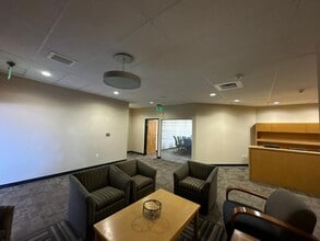 19601 N Black Canyon Hwy, Phoenix, AZ à louer Photo intérieure– Image 2 sur 9