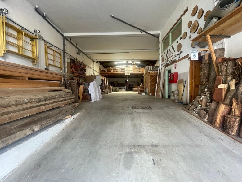 Industriel/Logistique dans Segovia, Segovia à vendre - Photo de l’immeuble – Image 3 sur 5