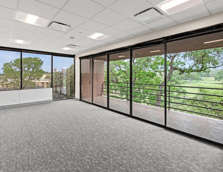 1901 Babcock Rd, San Antonio, TX à vendre - Photo intérieure – Image 3 sur 29