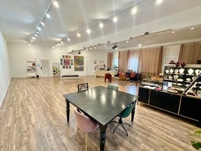 348-360 Bloomfield Ave, Montclair, NJ à louer Photo intérieure– Image 2 sur 11