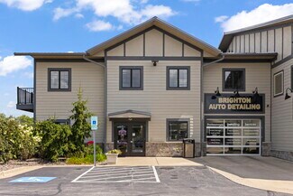 Plus de détails pour 2108 Ferry Rd, Naperville, IL - Local d'activités à louer