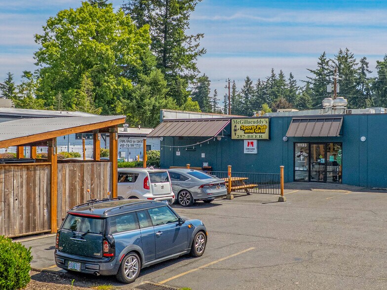 11131 NE Halsey St, Portland, OR à vendre - Photo de l’immeuble – Image 3 sur 14