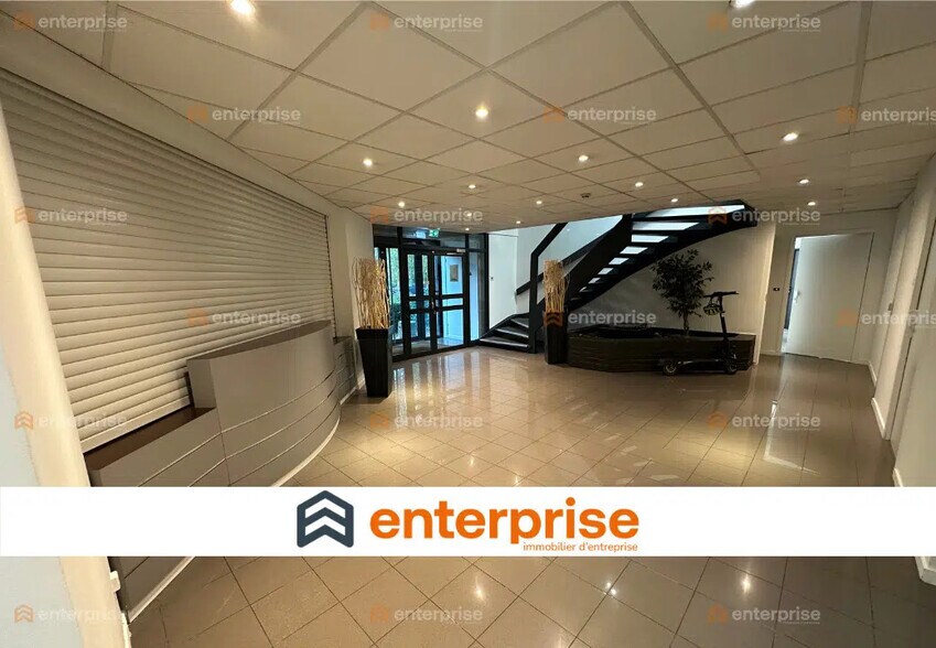 Bureau dans VILLENEUVE-D'ASCQ à vendre - Photo de l’immeuble – Image 1 sur 8