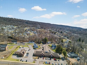 444 Foxon Rd, East Haven, CT - Vue aérienne vue de carte - Image1