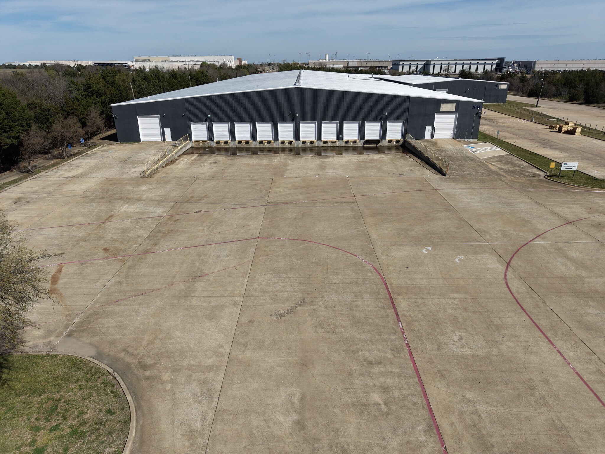 2020 Industrial Blvd, Rockwall, TX à louer Photo principale– Image 1 sur 7