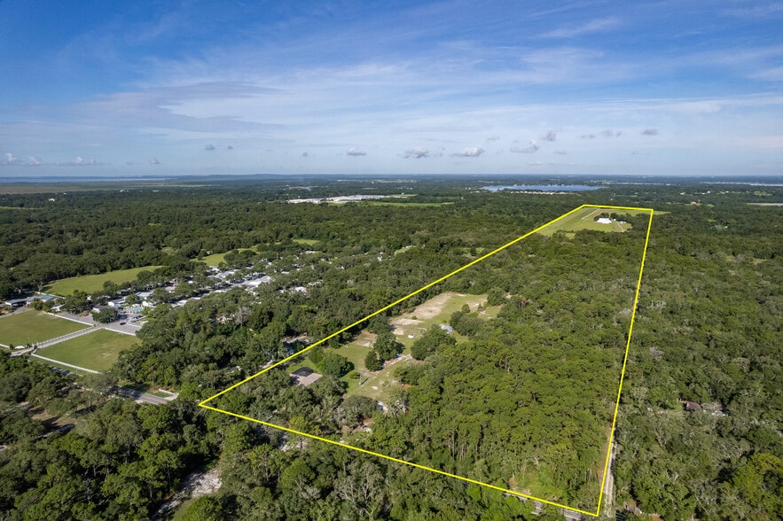 5226 Round Lake Rd, Apopka FL - Terrain