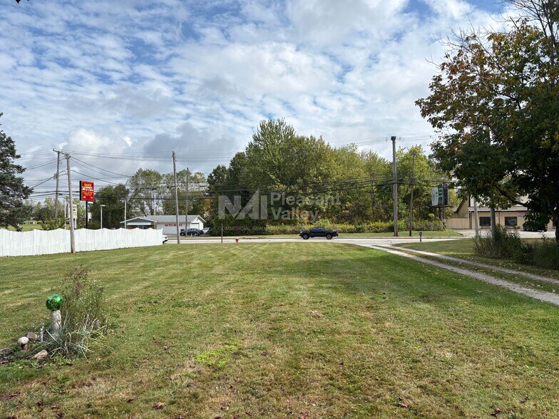 3596 State Rd, Cuyahoga Falls, OH à vendre - Photo de l’immeuble – Image 3 sur 5