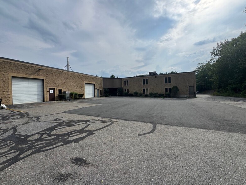 168 Ayer Rd, Littleton, MA à louer - Photo de l’immeuble – Image 3 sur 15