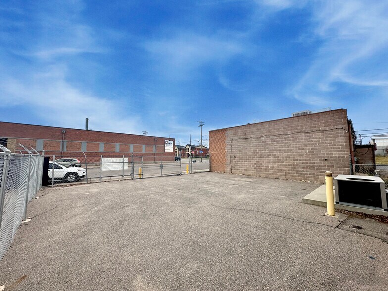 1127 W 46th Ave, Denver, CO à louer - Photo de l’immeuble – Image 3 sur 6