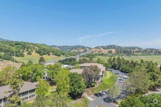 165-185 N Redwood Dr, San Rafael, CA - VUE AÉRIENNE  vue de carte - Image1