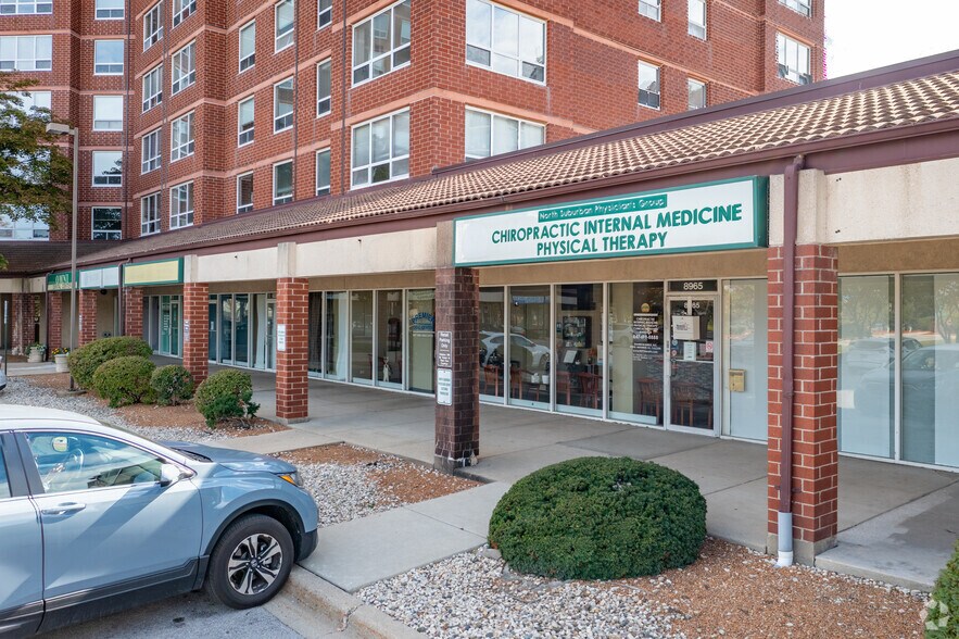 8975 W Golf Rd, Niles, IL à louer - Photo de l’immeuble – Image 3 sur 16