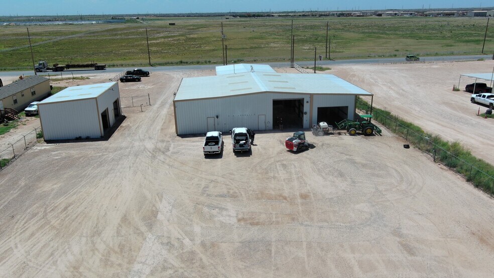 5904 N County Road 1150, Midland, TX à vendre - Photo de l’immeuble – Image 2 sur 35