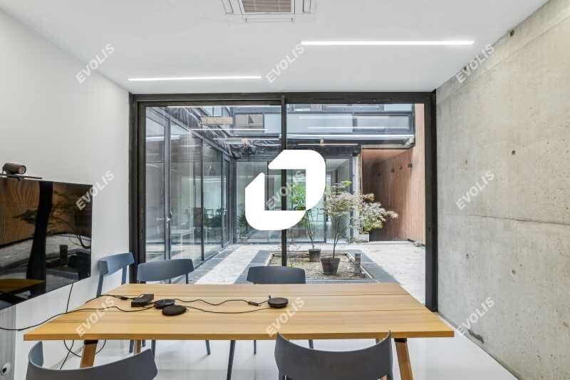 Bureau dans Paris à louer - Photo de l’immeuble – Image 2 sur 14