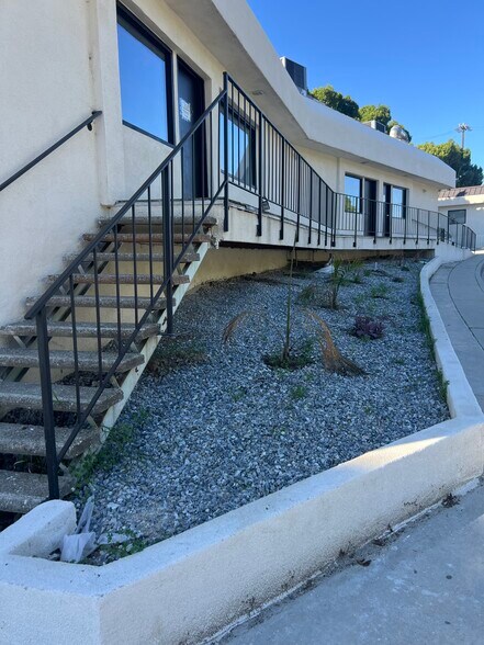 5411 Valley Blvd, Los Angeles, CA à louer - Photo de l’immeuble – Image 2 sur 17