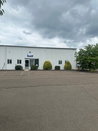 Plus de détails pour 30 Leonardo Dr, North Haven, CT - Local d'activités à louer