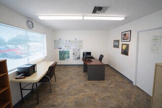 440 Tall Pines Rd, West Palm Beach, FL à louer Photo intérieure– Image 2 sur 4