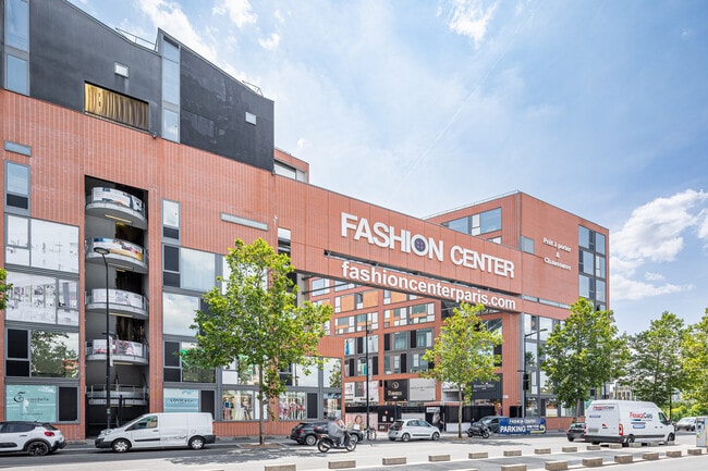 Plus de détails pour 70 Avenue Victor Hugo, Aubervilliers - Bureau à louer