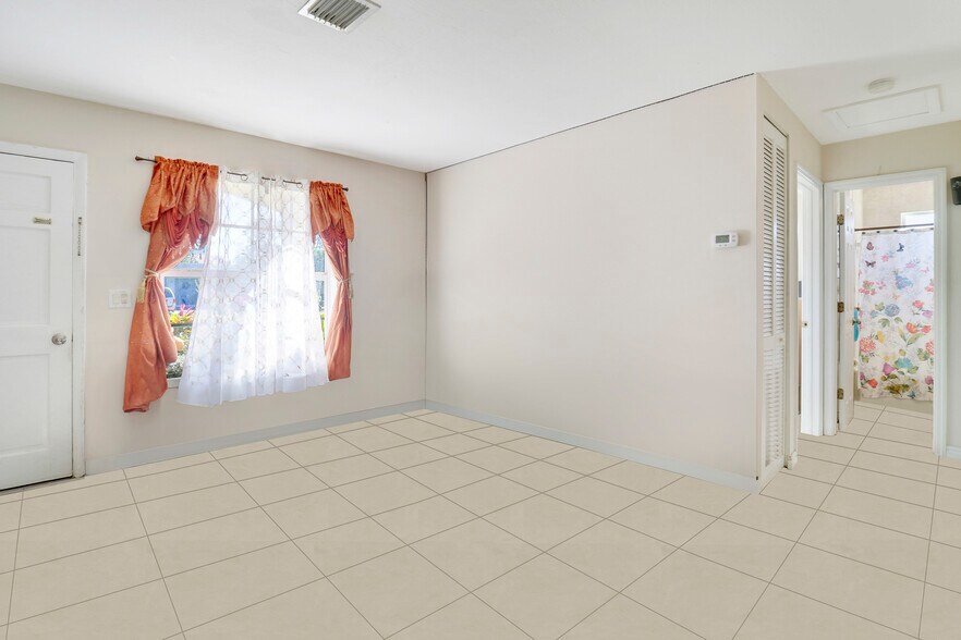 2767 SE Normand St, Stuart, FL à vendre - Photo de l’immeuble – Image 2 sur 37