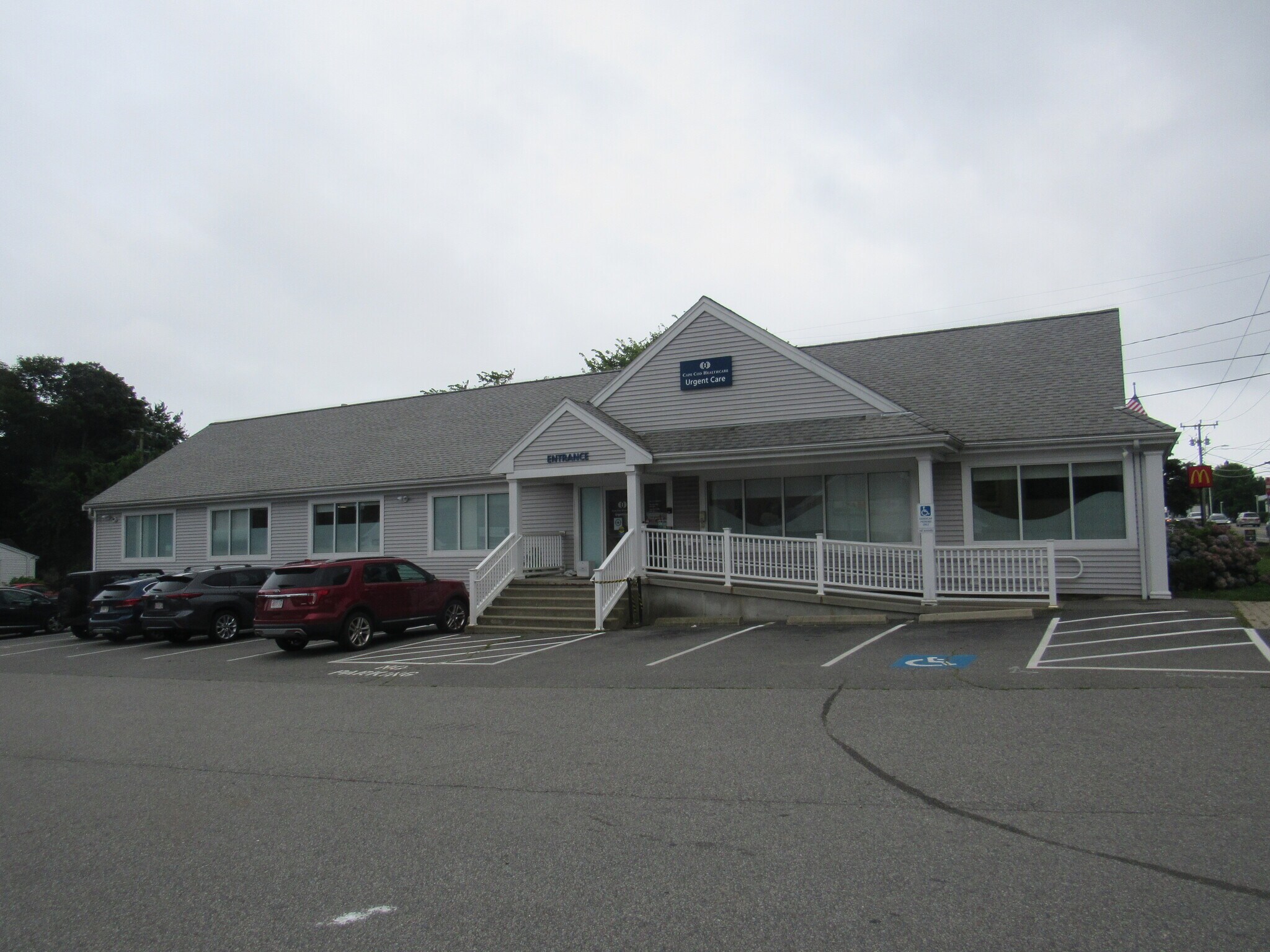 273 Teaticket Hwy, East Falmouth, MA à louer Photo principale– Image 1 sur 5