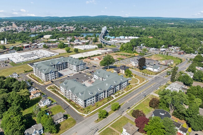 Plus de détails pour Main St, Portland, CT - Différents types d’espaces à louer