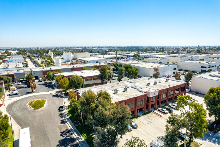 438 Amapola Ave, Torrance, CA à louer - Photo de l’immeuble – Image 2 sur 4