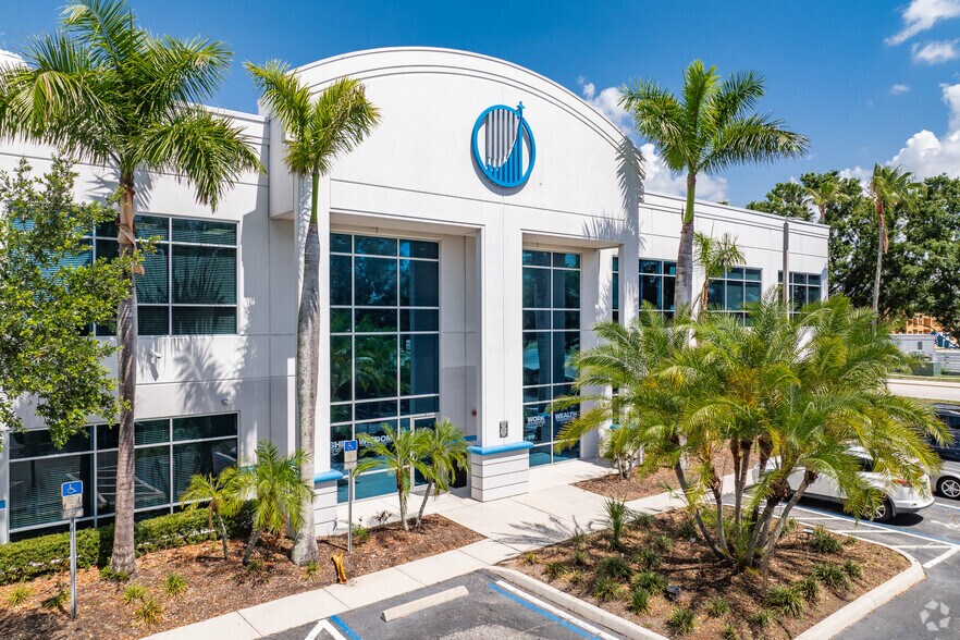2511 Corporate Way, Palmetto, FL à louer - Photo de l’immeuble – Image 3 sur 28