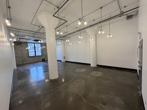 3800 Rue Saint-Patrick, Montréal, QC à louer Photo intérieure– Image 2 sur 4