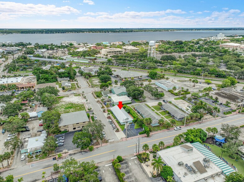 101 SE Martin Luther King Jr Blvd, Stuart, FL à vendre - Photo de l’immeuble – Image 2 sur 19