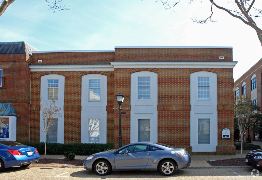 7 W Queens Way, Hampton, VA à louer - Photo de l’immeuble – Image 3 sur 10