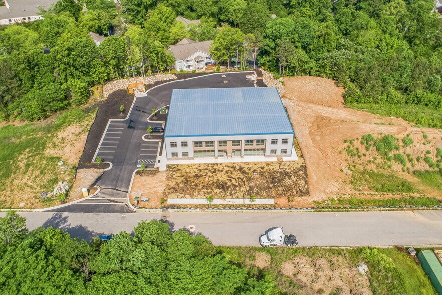 1703 Roundrock Dr, Raleigh, NC à vendre - Photo de l’immeuble – Image 2 sur 6