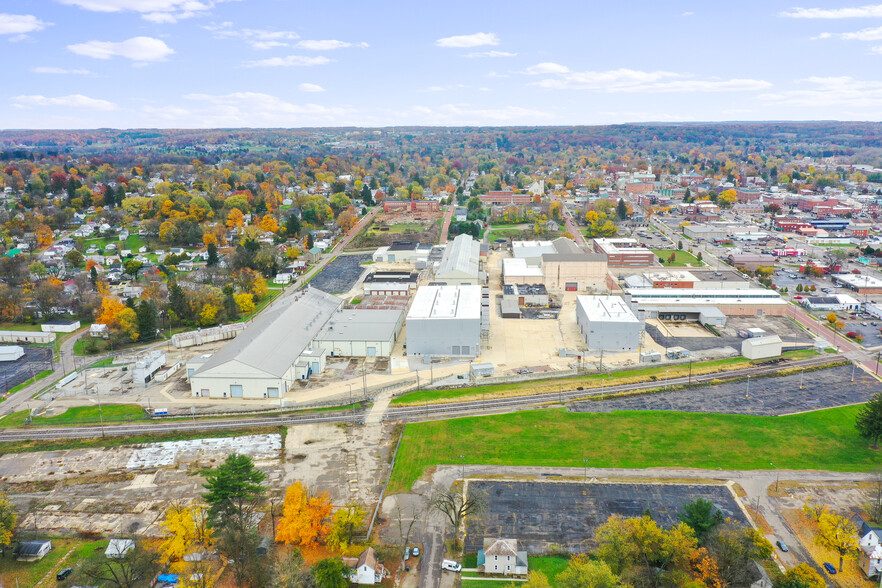 105 N Sandusky St, Mount Vernon, OH à louer - Photo de l’immeuble – Image 3 sur 20
