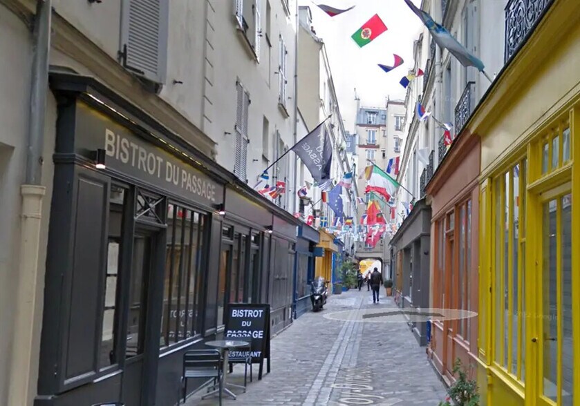 Local commercial dans Paris à louer - Photo de l’immeuble – Image 2 sur 3