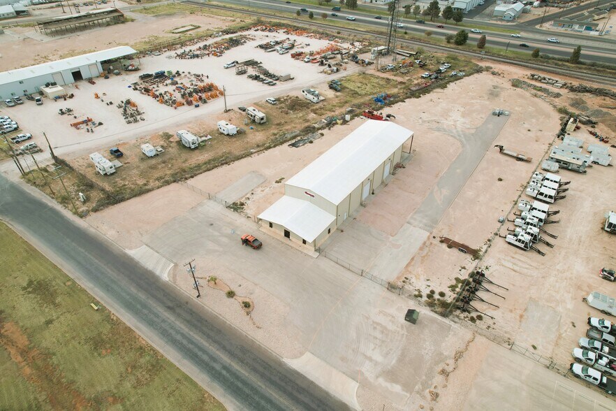 2811 E Pearl St, Odessa, TX à louer - Photo de l’immeuble – Image 2 sur 5