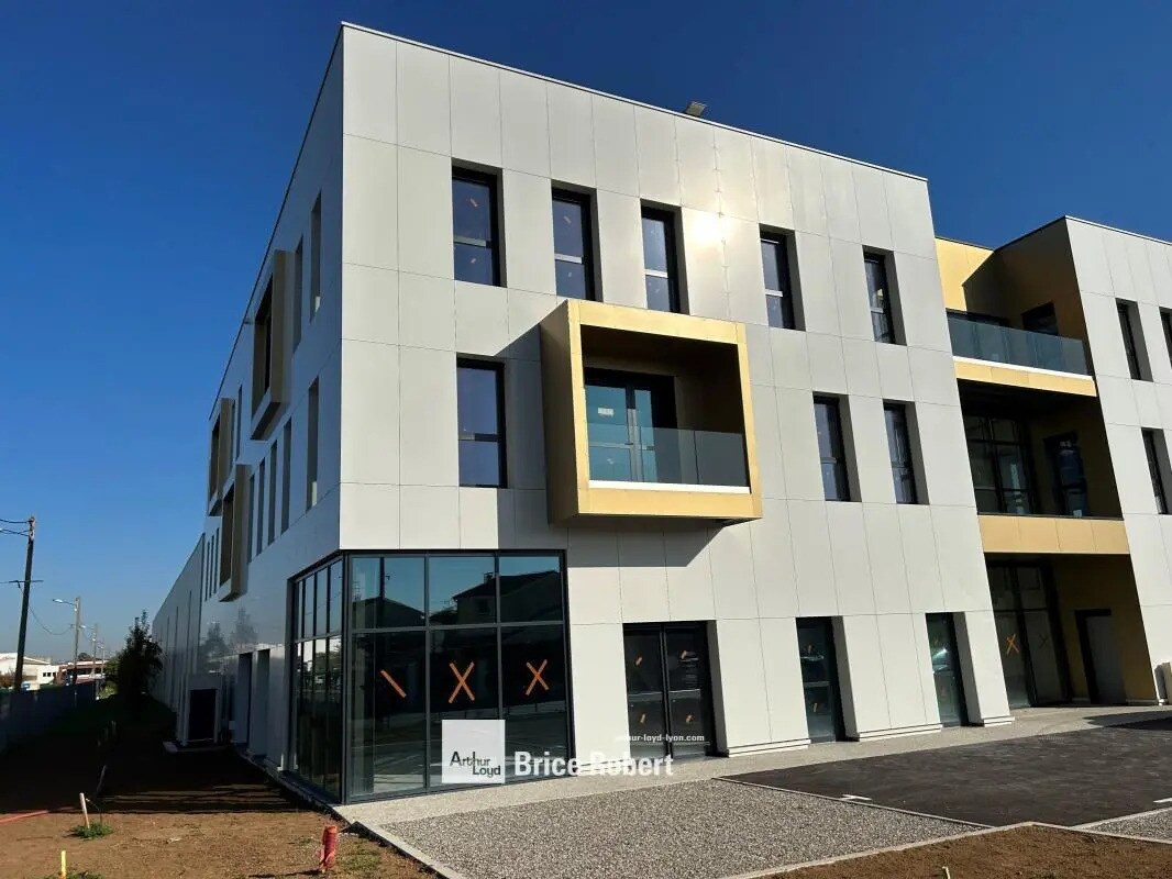 55 Rue Emile Zola, Décines-Charpieu à vendre Photo de l’immeuble– Image 1 sur 7