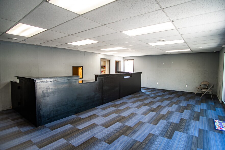 1218 E Magnolia Ave, Knoxville, TN à louer - Hall d’entrée – Image 3 sur 23