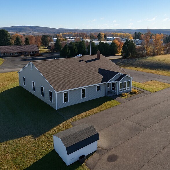8 Wesleyan St, Fort Fairfield, ME à vendre - Photo de l’immeuble – Image 3 sur 24