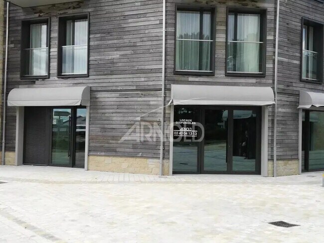 Plus de détails pour Local commercial à louer