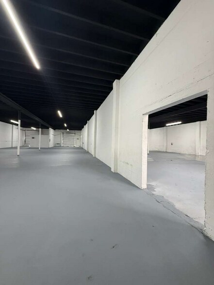 3904 NW 32 Ave, Miami, FL à louer - Photo de l’immeuble – Image 3 sur 9