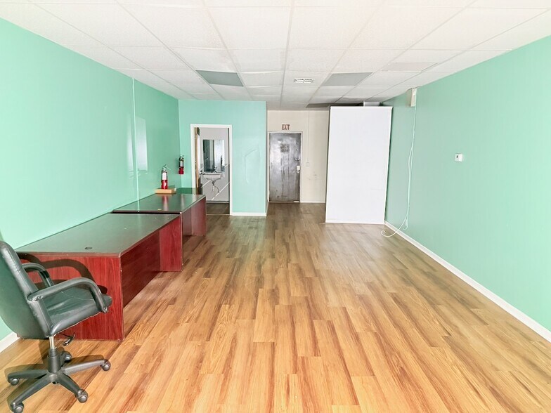 1469 N Magnolia Ave, Ocala, FL à louer - Photo de l’immeuble – Image 2 sur 8