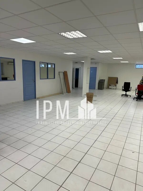 Bureau dans Martigues à louer Photo de l’immeuble– Image 1 sur 6