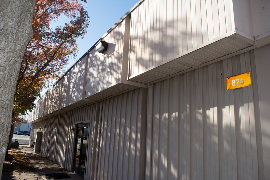 3144 Palm St, Mcclellan, CA à louer - Photo de l’immeuble – Image 2 sur 7