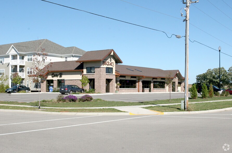 100 Cross Country Rd, Verona, WI à vendre - Photo de l’immeuble – Image 2 sur 2