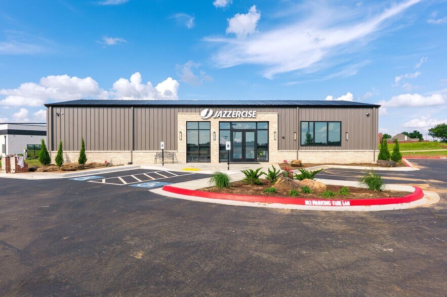 1081 W 121st St S, Jenks, OK à louer - Photo de l’immeuble – Image 2 sur 6